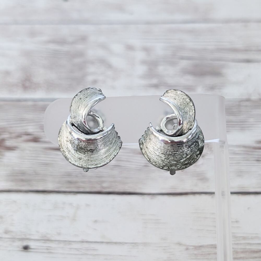 Vintage Lisner Clip On Earrings Silver Tone - Poor Condition